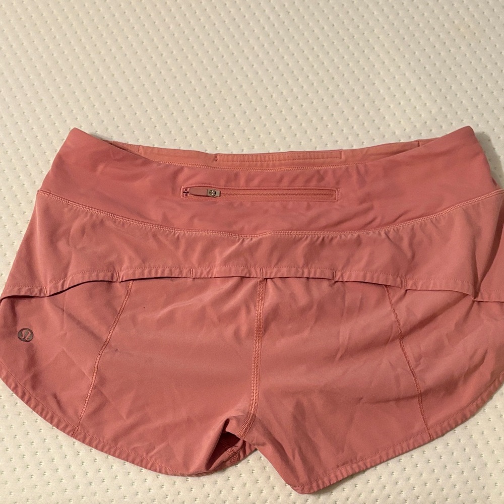 Lululemon 
Speed up short
